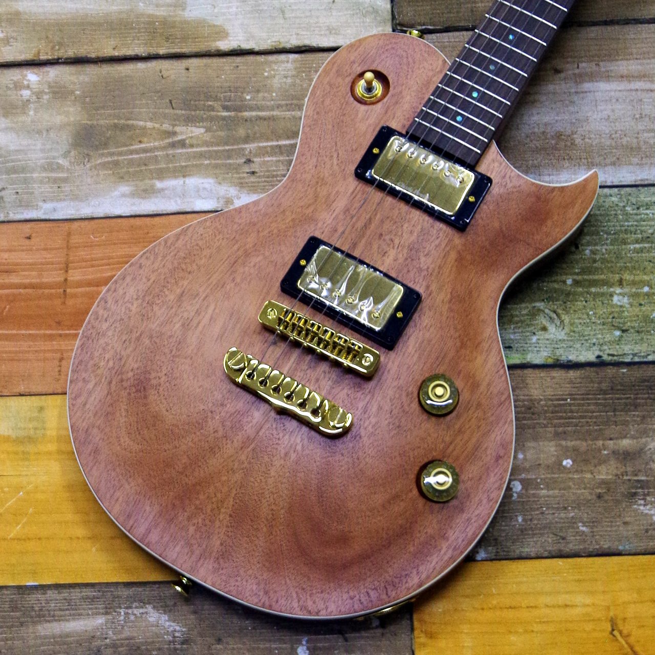 Aria Pro II PE-600MH STBR （新品）【楽器検索デジマート】