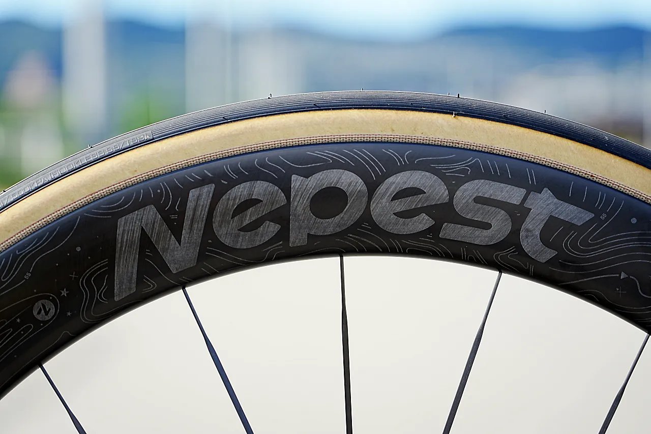 Nepest NOVA X 45/55 インプレッション：革新的カーボンスポークが拓く