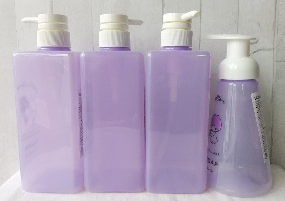 キキララ　ディスペンサー　リトルツインスターズ　ポンプボトル　容器　ケース