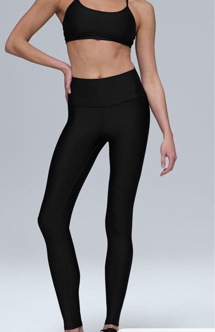 alo エアリフトウィンターウォームハイウエストレギンス ブラック XS alo】大人気☆エアブラッシュ ウィンター ウォーム レギンス (ALO Yoga